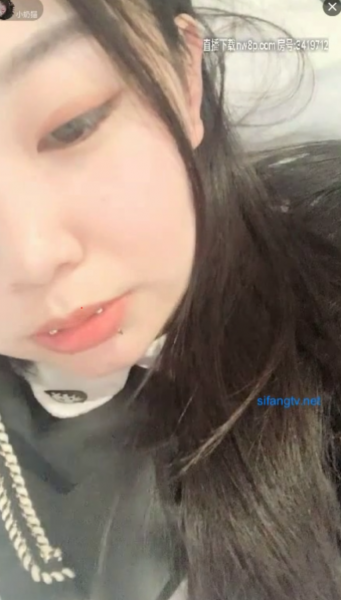 （补链）00后虎牙可爱萌妹子超骚找男人给自己按摩被中出【2v1.29g】【百度云】