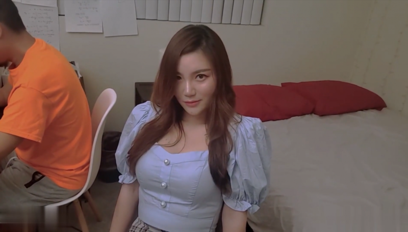 NicoLove自拍性感兼职女家教给学生补课【1V604.7MB】