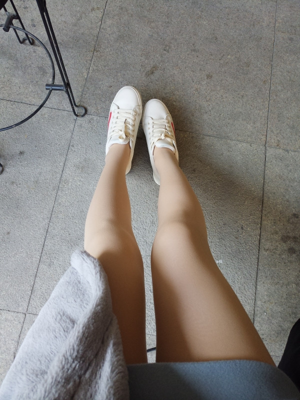 丝袜萌妹子蓓蓓系列套图[1.81G]