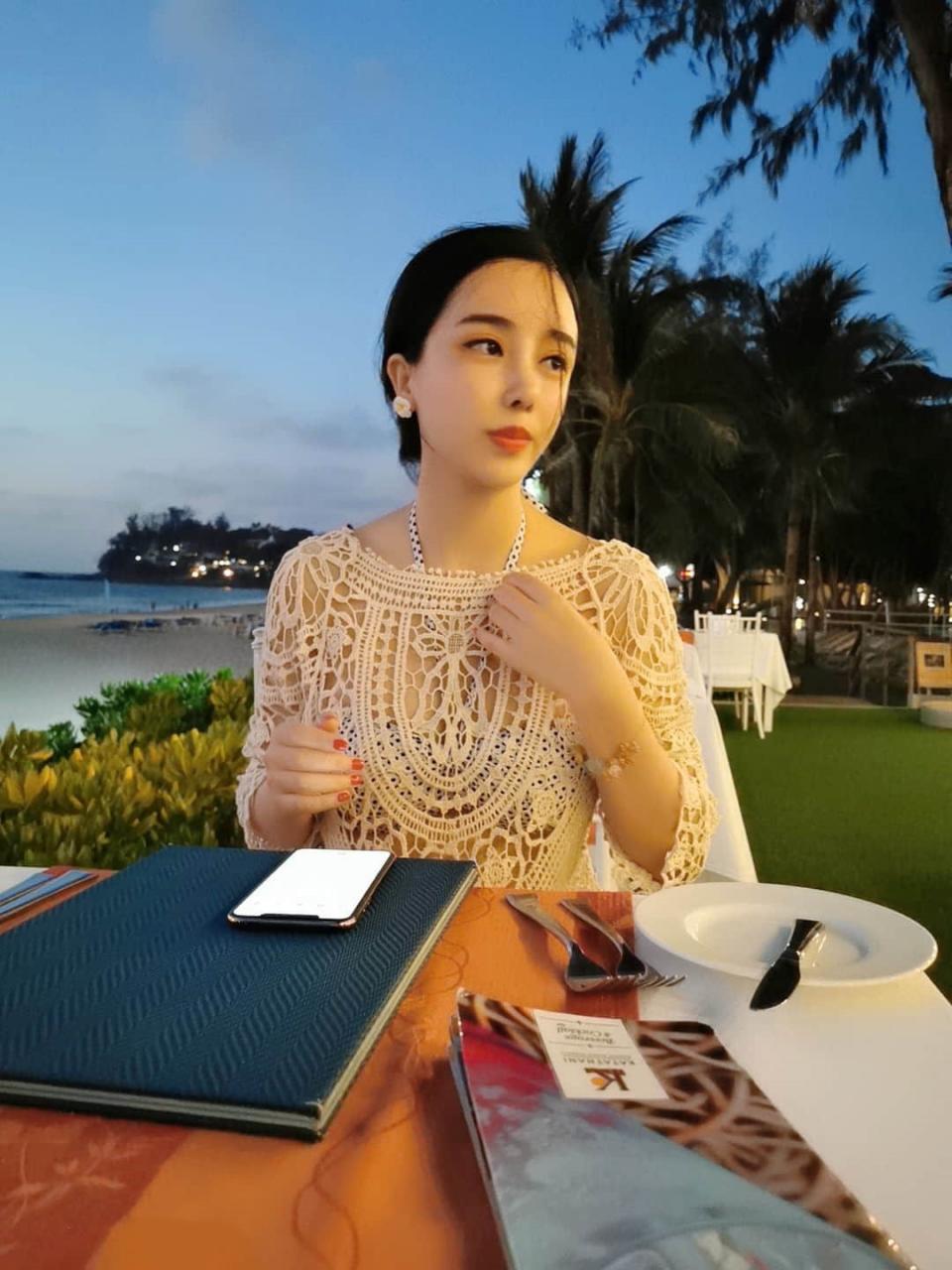 星恋主播见习女神与土豪一对一视频【97p6v639M】