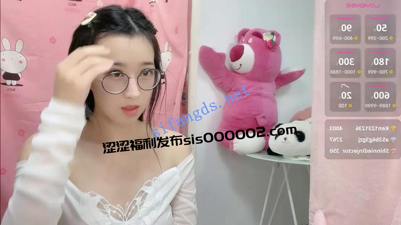 ❤❤❤绝美女神，【anranbaby】戴着眼镜，巨乳，跳蛋自慰