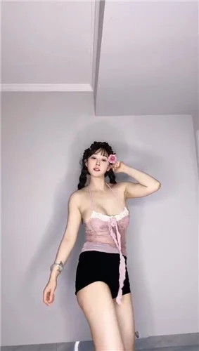快手主播大财财啊 高能定制大奶裸舞热情摇乳 疯狂插穴爽翻