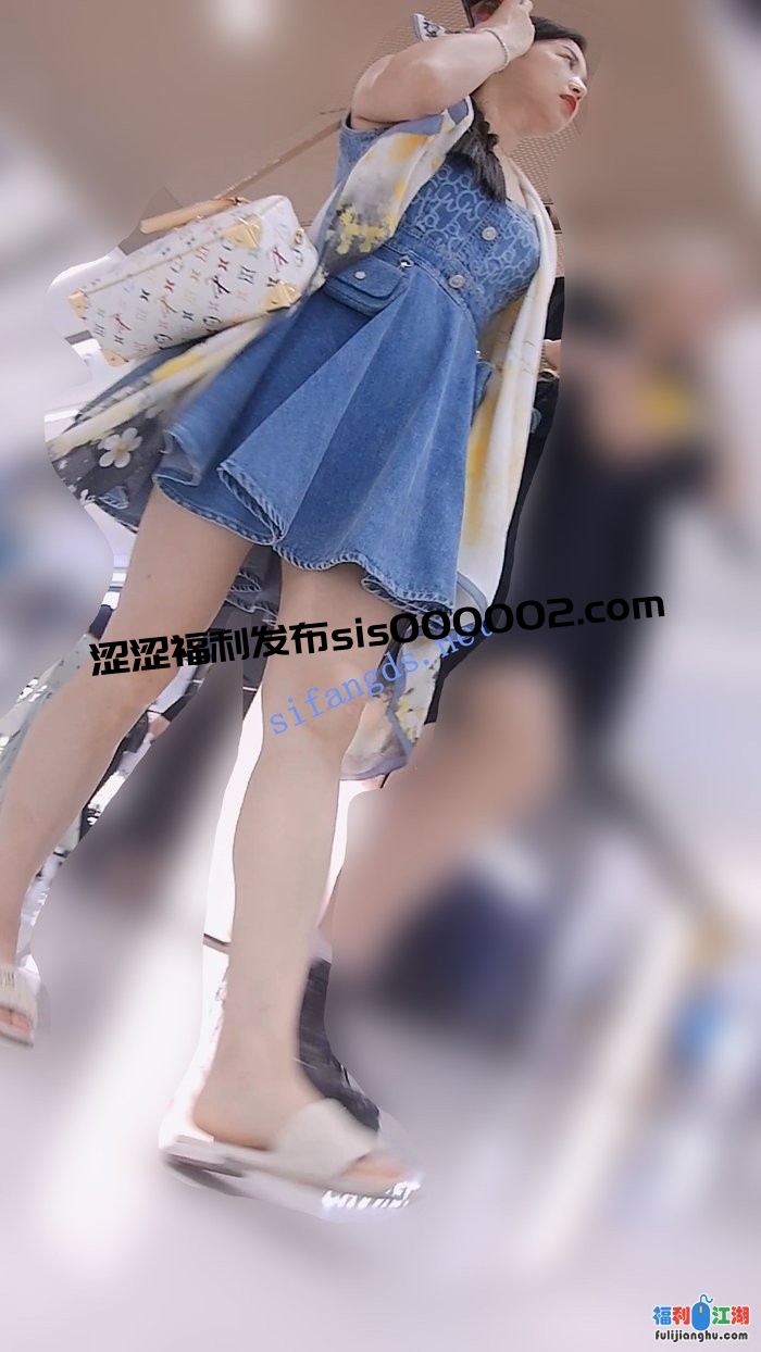 『D·D』-179-牛仔连衣百褶裙，黑骚丁[某房原版]【399M】